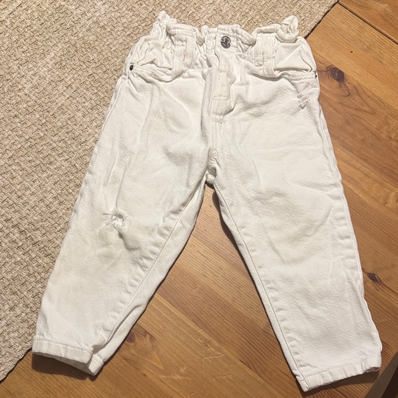 Zara Other - Zara Kids White Ruffle Waist Distressed Jeans
